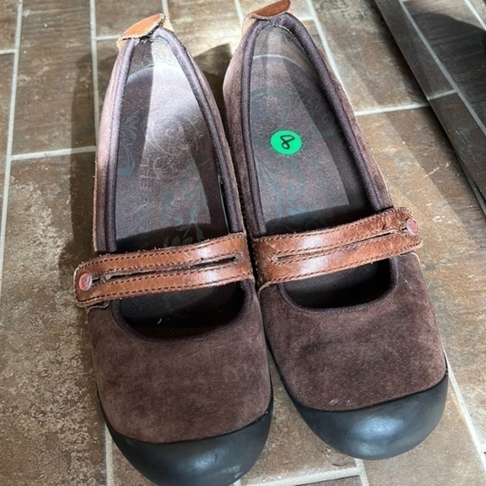 Merrell brown suede women’s shoes size 8